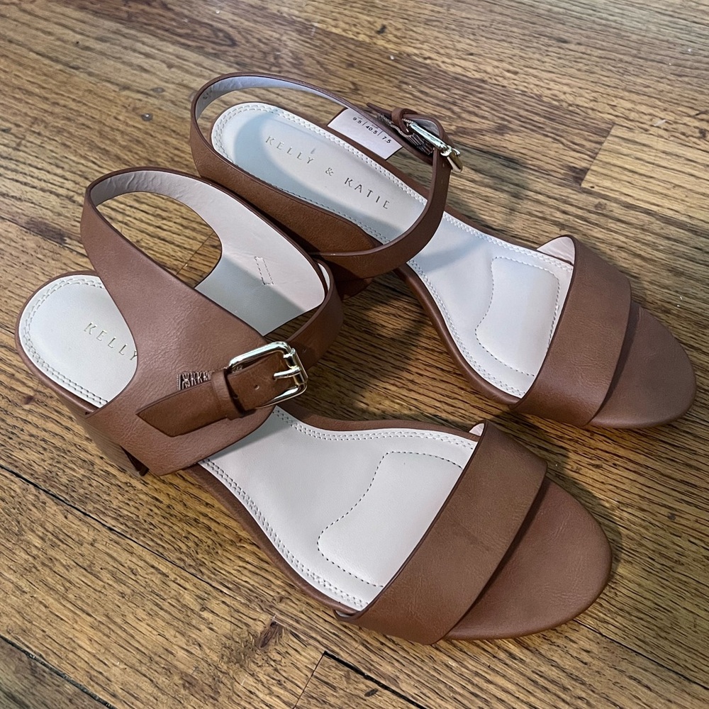 Kelly & Katie Block Heels 9.5